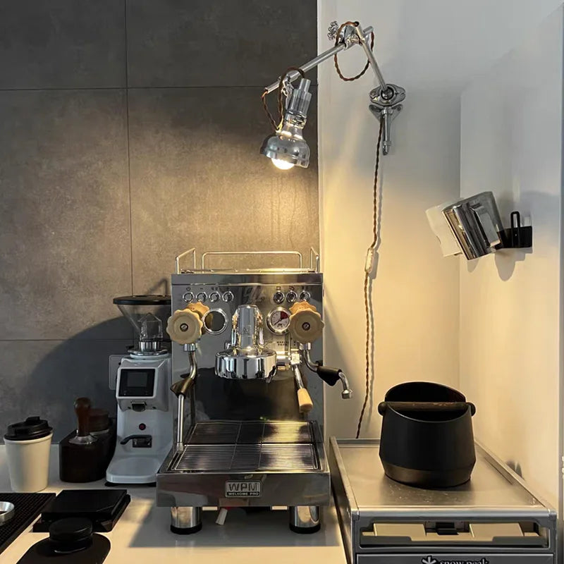 Aplique de pared industrial retro DecorBites™ de aluminio fundido, estilo medieval, para hogar, oficina o cafetería.