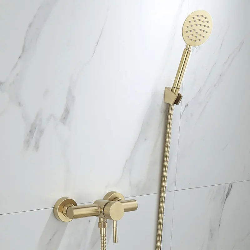 Juego de grifería de ducha mural DecorBites™ en oro cepillado para baño con mezclador de agua fría y caliente.
