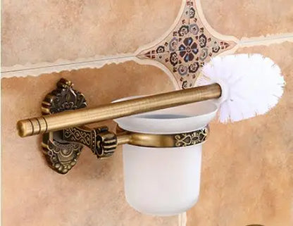 مجموعة إكسسوارات الحمام DecorBites™ المصنوعة من الألومنيوم المنحوت باللون البرونزي العتيق: رف مناشف، وحامل ورق، وخطافات