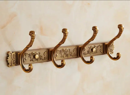 خطاف رداء من البرونز العتيق المنحوت لتعليق المناشف وتعليق الحمام والمطبخ من DecorBites™