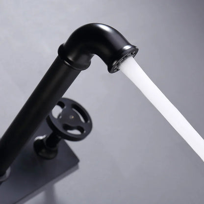 Grifo de lavabo de pared DecorBites™ de estilo industrial, color negro, con doble manija