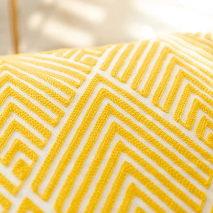 Funda de cojín DecorBites™ de algodón con bordado geométrico para sofá cama en color amarillo