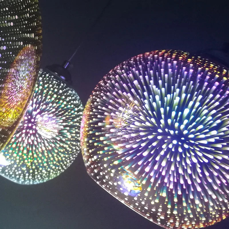 Lámpara colgante LED con bola de cristal DecorBites™ para una decoración interior elegante