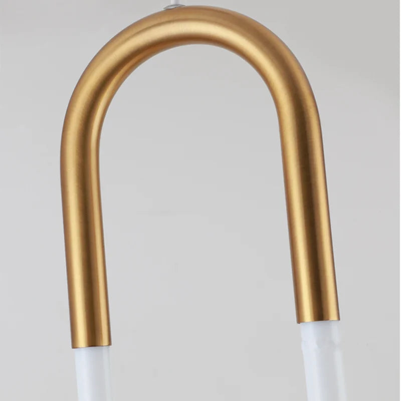 Decorbites™ Lámpara colgante de anillo de acrílico dorado para espacios de vida modernos