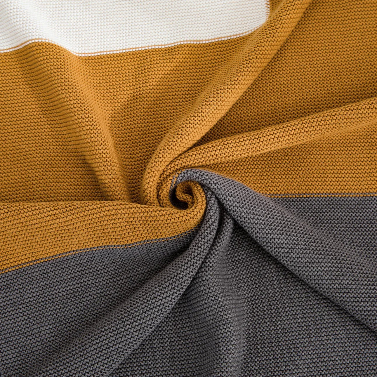 DecorBites™ Knitted Plaid Blanket - Soft and Cozy Home Decor Throw