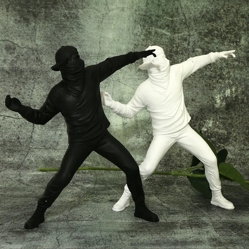 ديكوربايتس™ منحوتة بانسكي لرمي الزهور: ديكور عصري للمكتب والمنزل