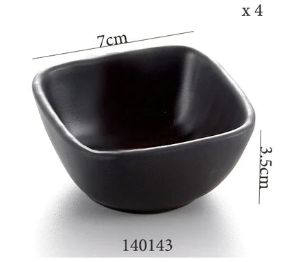 طقم أطباق وأطباق صلصة غمس بلاستيكية من الميلامين الأسود من DecorBites™ - عبوة من 4 قطع