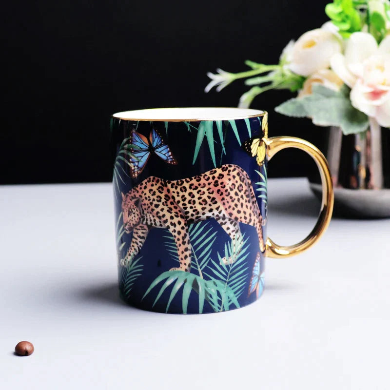 Juego de tazas de café de porcelana fina DecorBites™ con diseño de animales de la selva, ideal para amantes del té y para la oficina.
