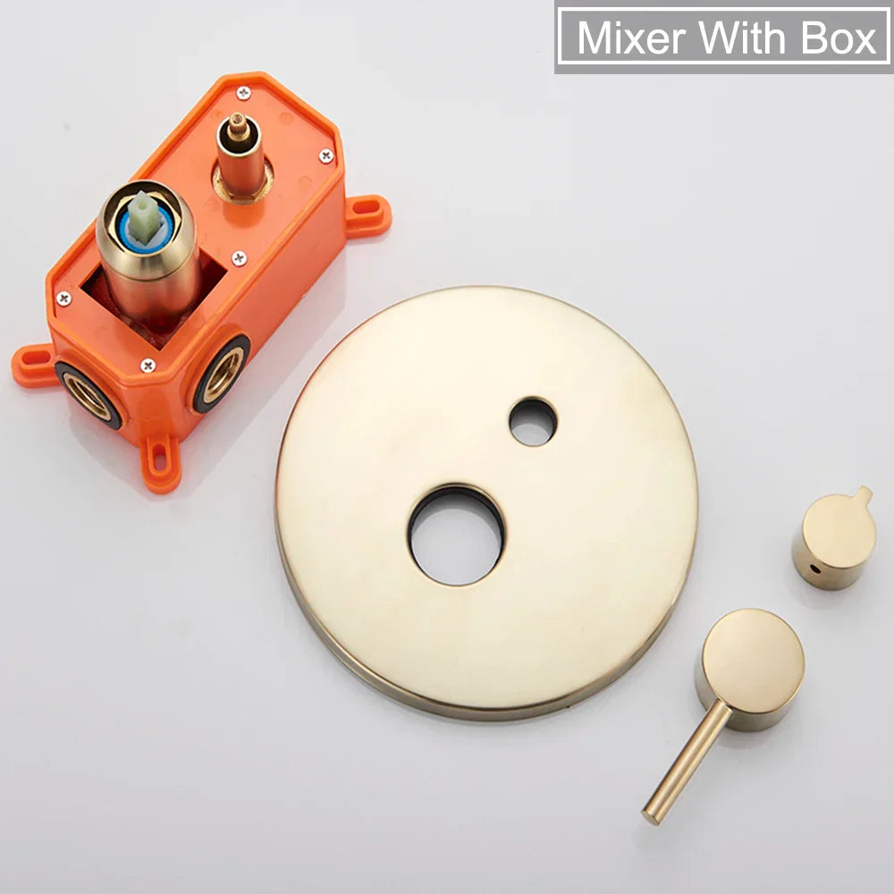 Juego de grifería para ducha DecorBites™ en oro cepillado: caño giratorio de pared para bañera, grifo mezclador con cabezal tipo lluvia