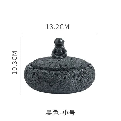 DecorBites™ Cement Astronaut Ashtray with Lid - High Temperature Resistant Cigar Ashtray