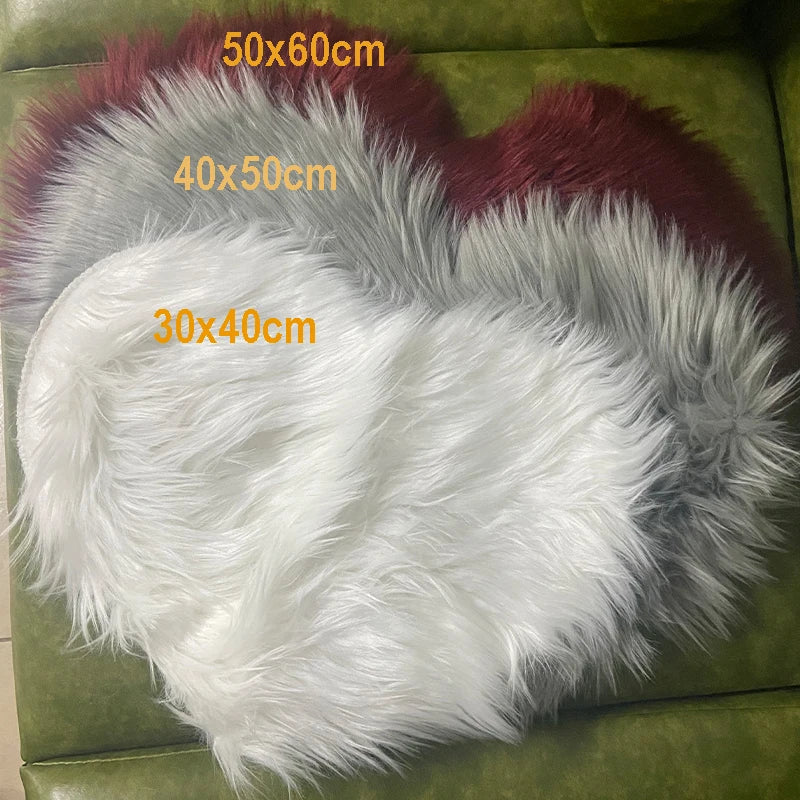 Heart Shaped Faux Fur Rug 30x40cm