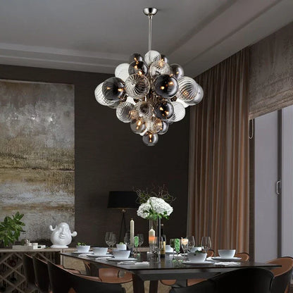 Lámpara de araña LED con globo de cristal DecorBites™: Iluminación colgante nórdica de lujo en metal para sala de estar