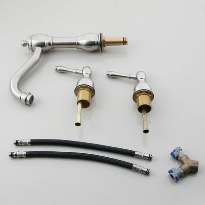 Grifo mezclador giratorio para lavabo de baño DecorBites™ con doble manija, acabado níquel cepillado.