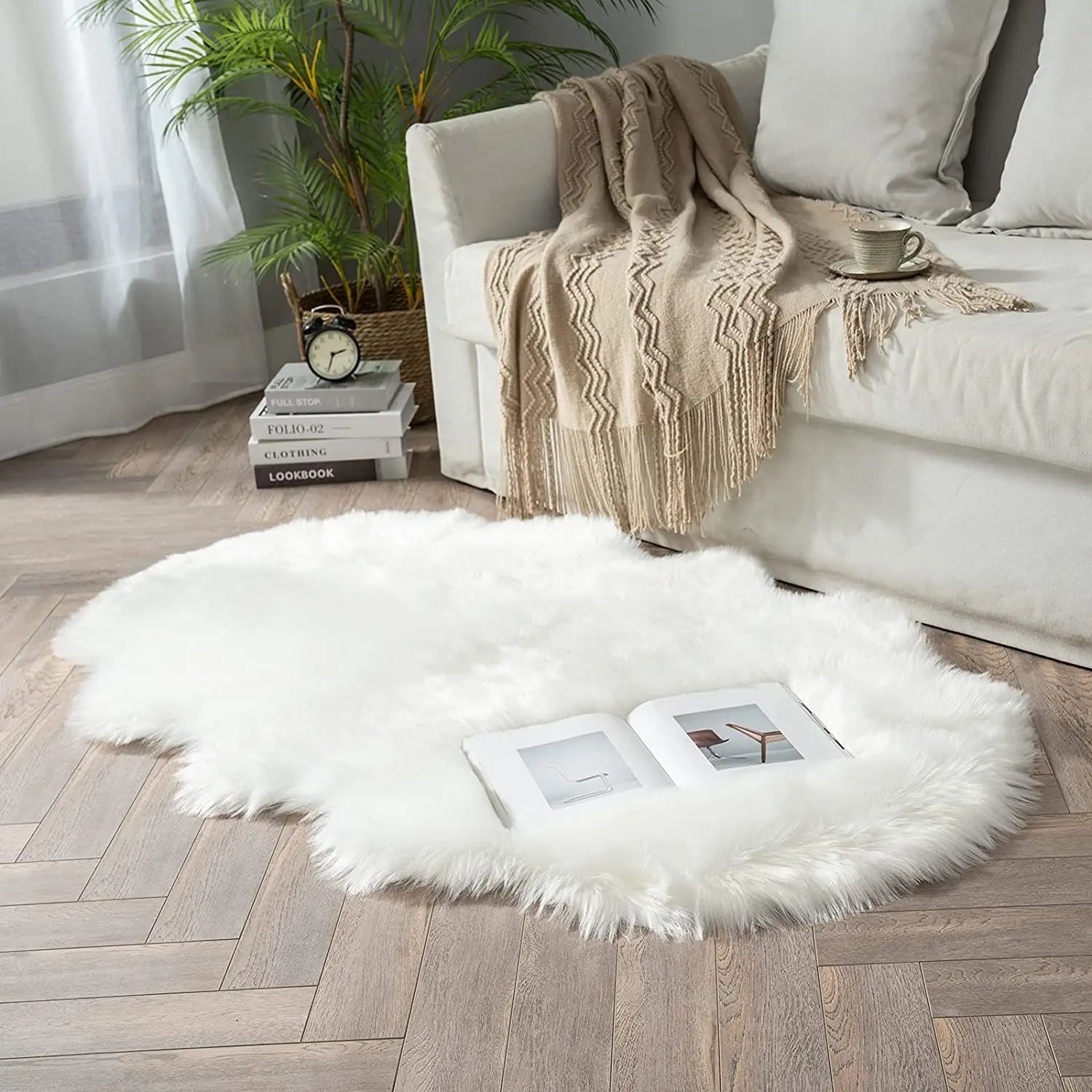 Luxurious Faux Sheepskin Bedroom Rug