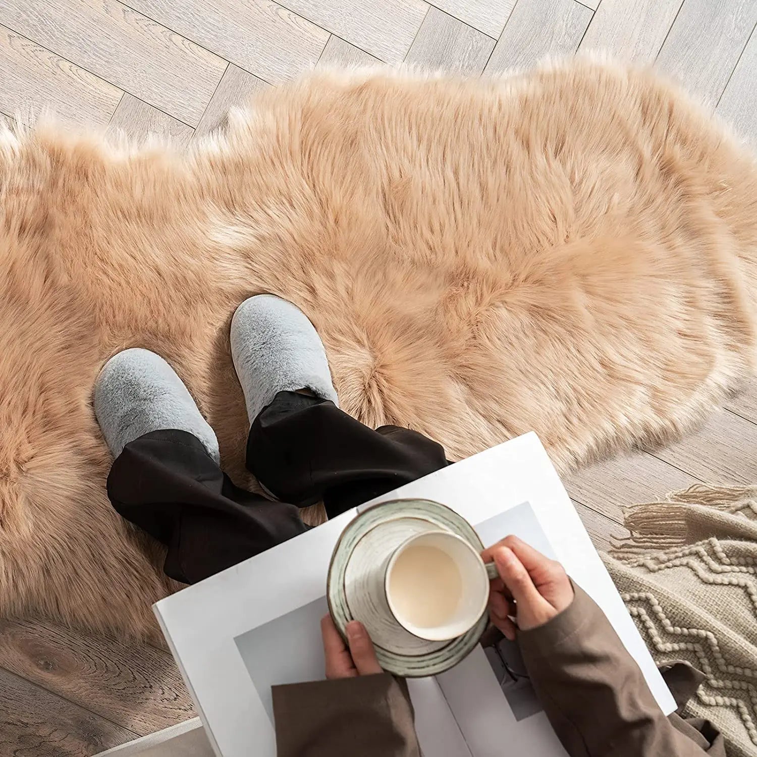 Luxurious Faux Sheepskin Bedroom Rug