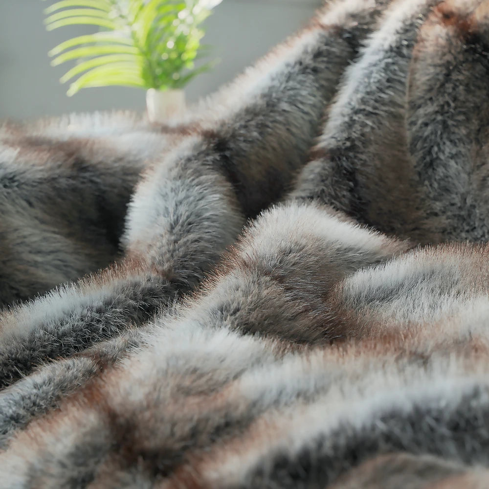 Luxury Faux Fur Throw Blanket