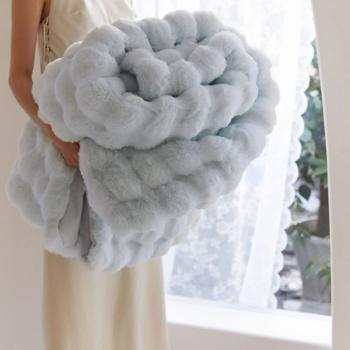 Luxury Faux Fur Throw Blanket