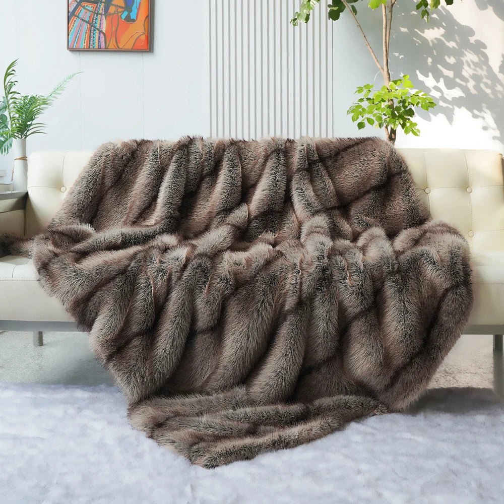 Luxury Faux Fur Throw Blanket