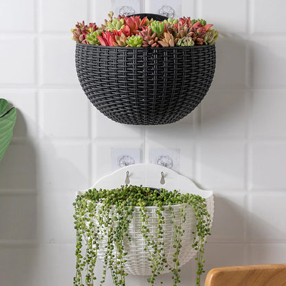 MOONBIFFY Wall-Mounted Plastic Flowerpot