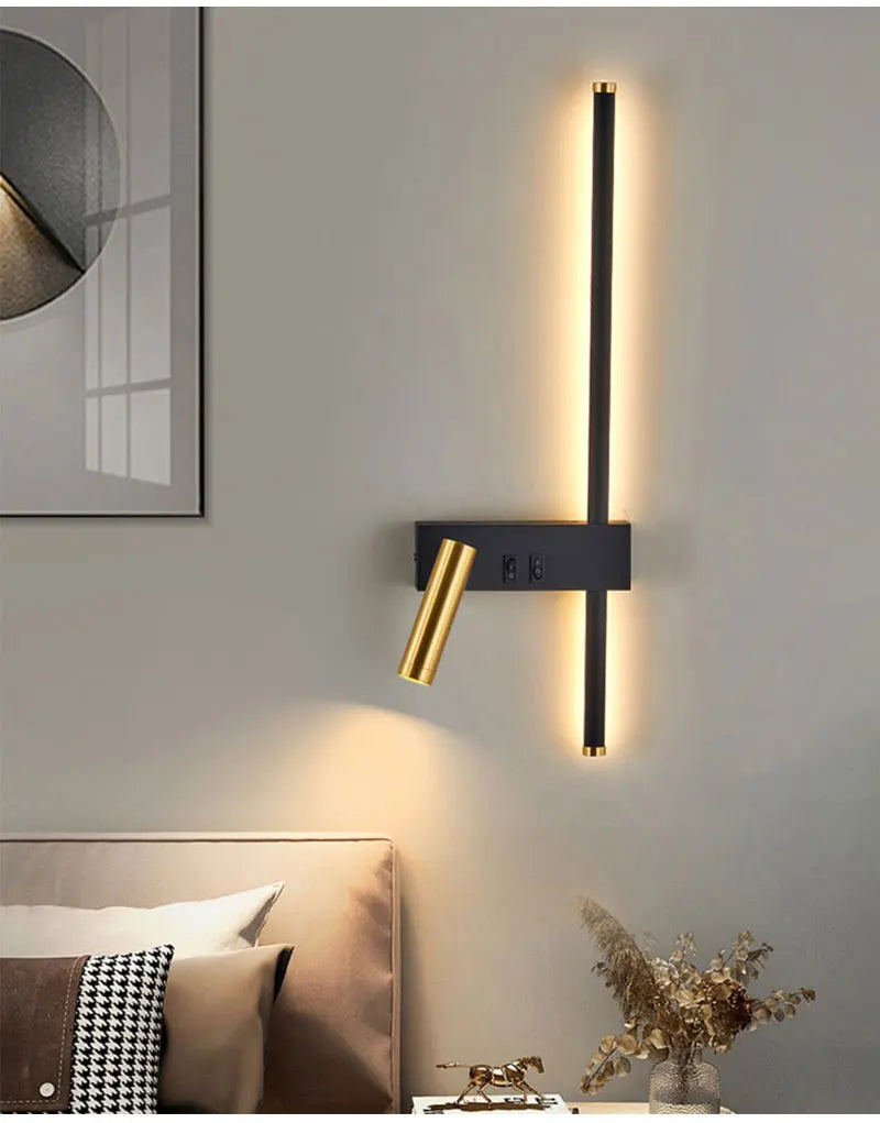 Modern Black and White Wall Lamp