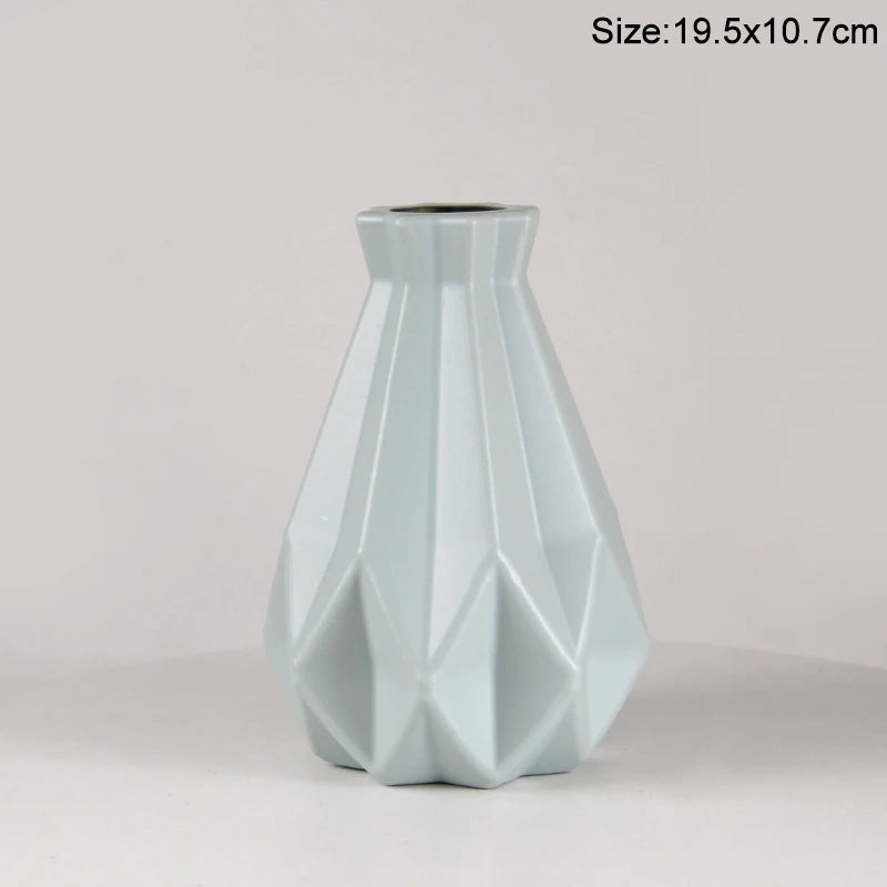 Modern Plastic Flower Vase - M