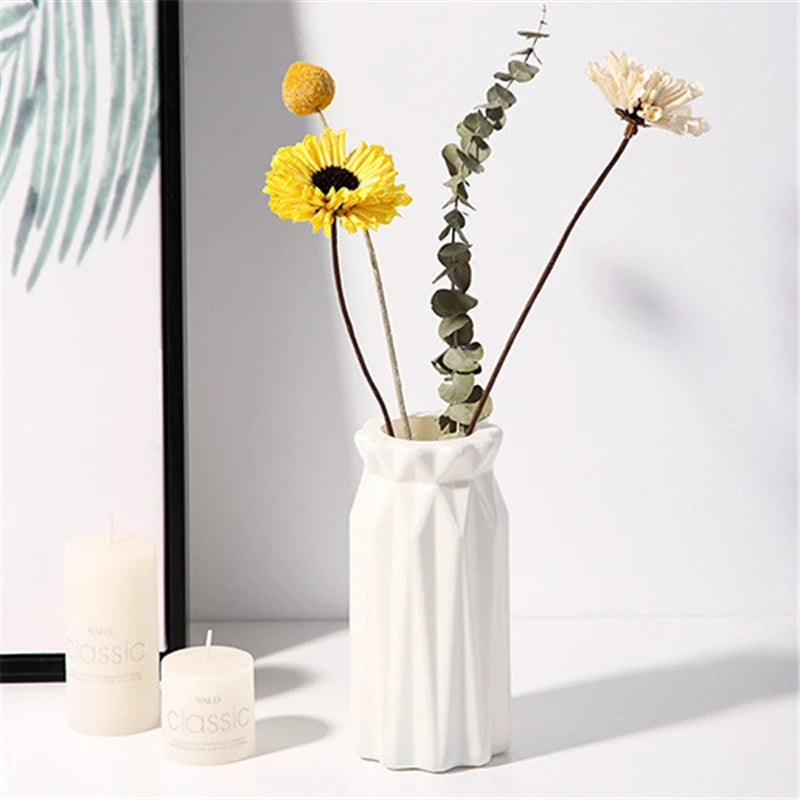 Modern Plastic Flower Vase - M