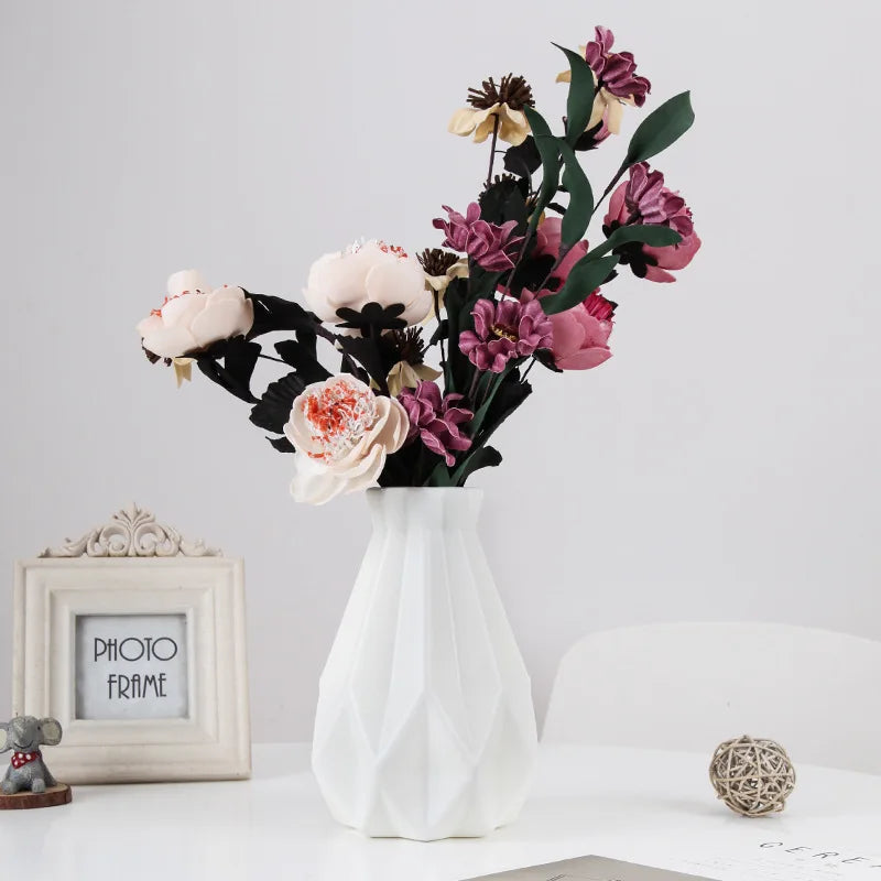 Modern Plastic Flower Vase - M