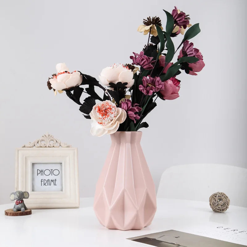 Modern Plastic Flower Vase - M