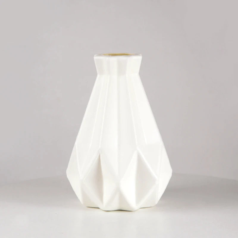 Modern Plastic Flower Vase - M