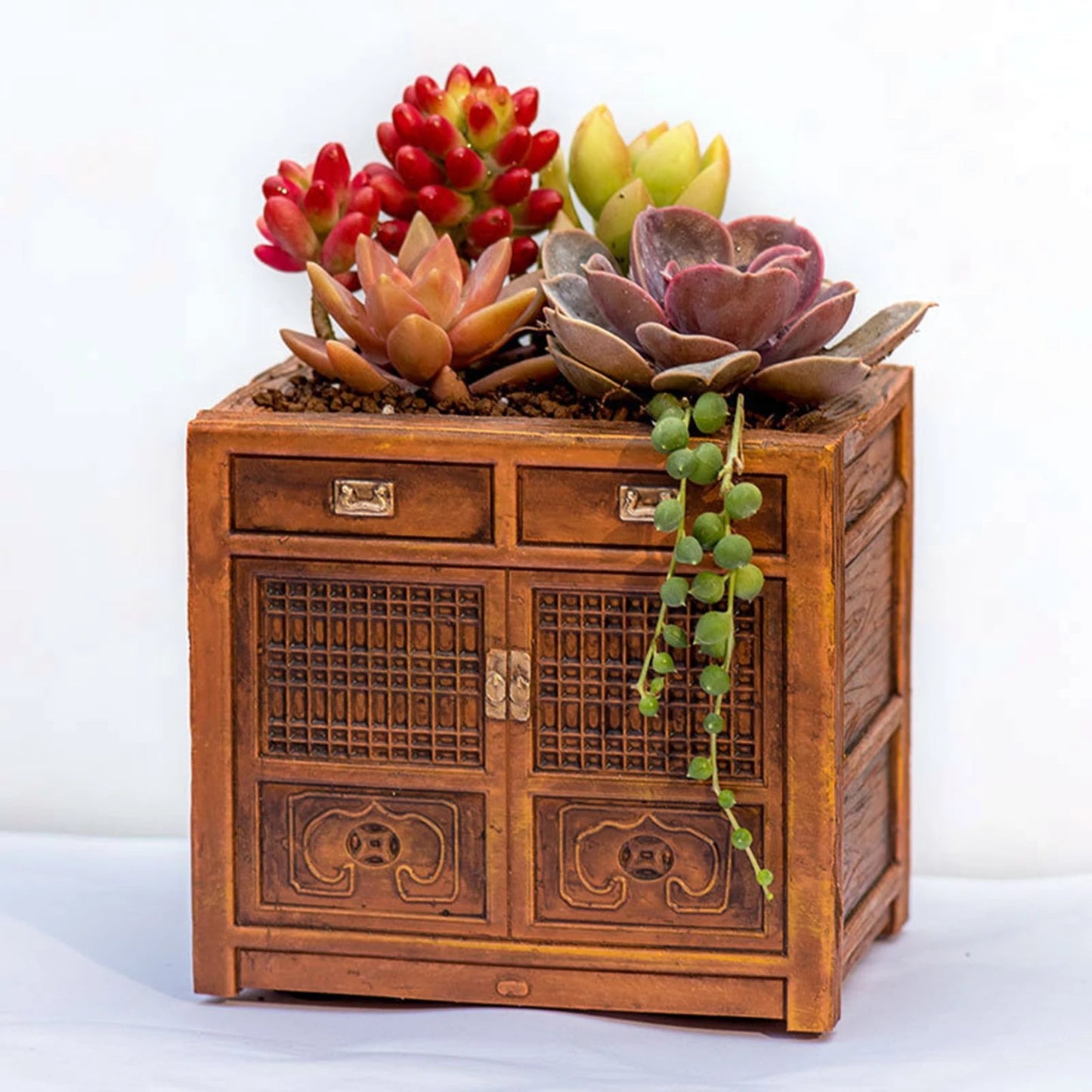 Retro Radio Planter for Succulents