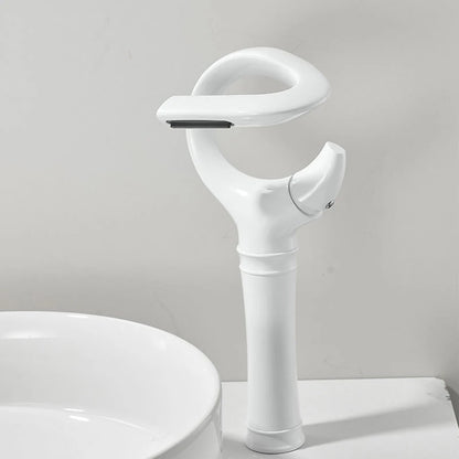 New Design Basin Faucet Brass Bathroom Basin Waterfall Hot and Cold Water Mixer Tap Single Handle Crane Chrome Black Mixer Tap