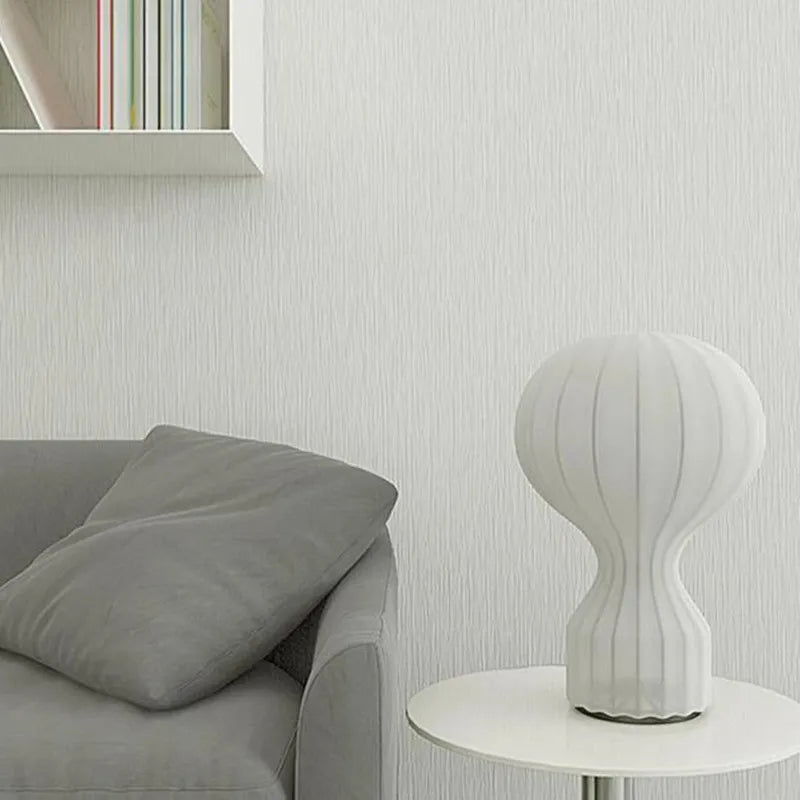 مصباح طاولة حريري من DecorBites™ Gatto بتصميم نورديك لغرفة المعيشة وغرفة النوم وديكور المنزل