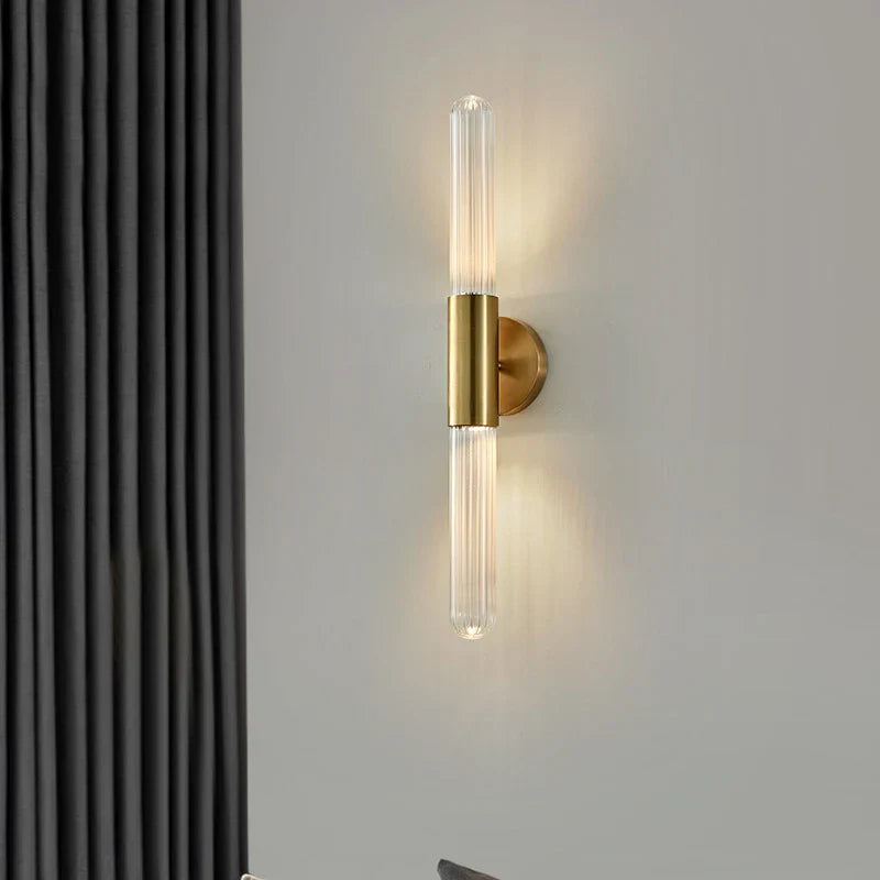 Aplique LED DecorBites™ de metal dorado con cristal blanco transparente, casquillo E27, diseño minimalista