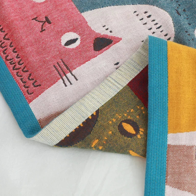 DecorBites™ Kids' Cute Cats Cotton Gauze Bath Towel