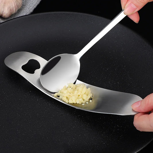 مكبس الثوم DecorBites™ - أداة مطبخ للخضراوات والفواكه