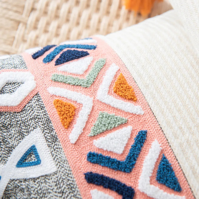 Funda de cojín bordada geométrica DecorBites™ con borlas para decoración del hogar