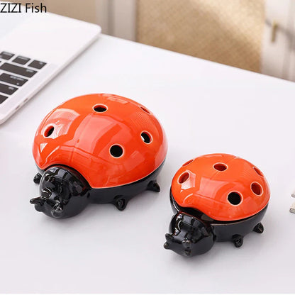 DecorBites™ Ladybug Ceramic Ashtray - Windproof Desk Decoration & Smoking Accessory