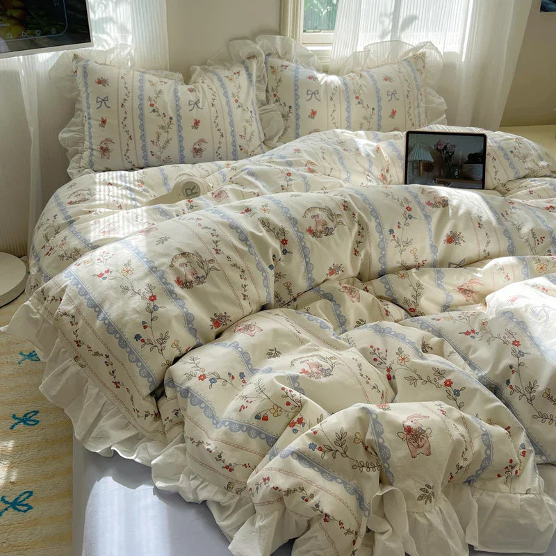 Decobites Small Floral Lace Ruffles Princess Bedding Set with Vintage Charm