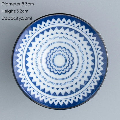 كوب شاي الكونغ فو من سيراميك ديكوربايتس™ باللونين الأزرق والأبيض، وكوب إسبريسو من البورسلين على الطريقة اليابانية