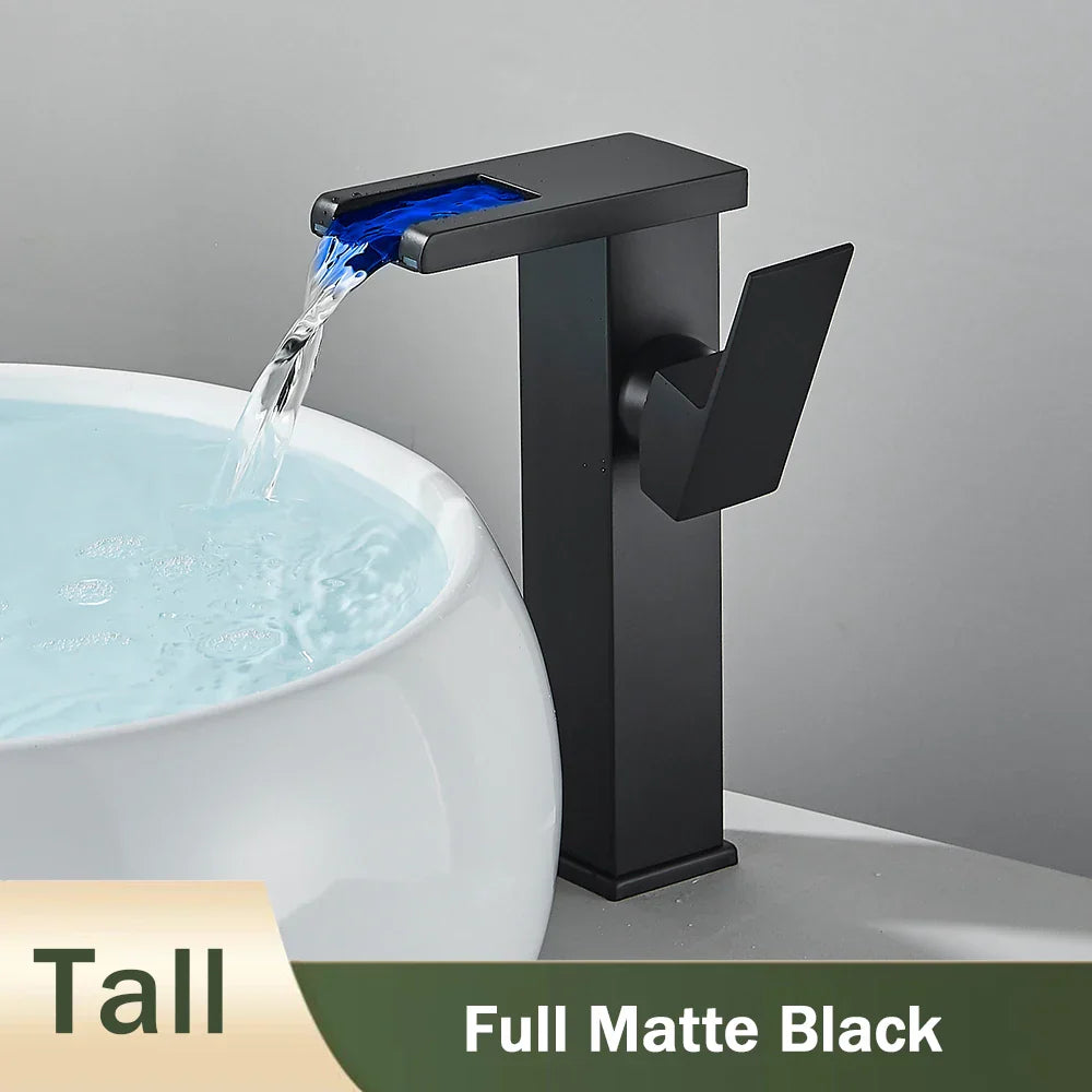 Grifo de Lavabo en Cascada LED Negro Decorbites™: Montado en Cubierta Mezclador Hidroeléctrico