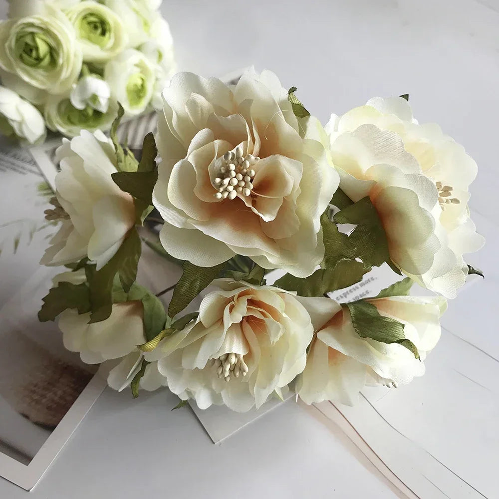 DecorBites™ Ramo de bayas y estambres de flor de cerezo color marfil para decoración navideña y de bodas DIY