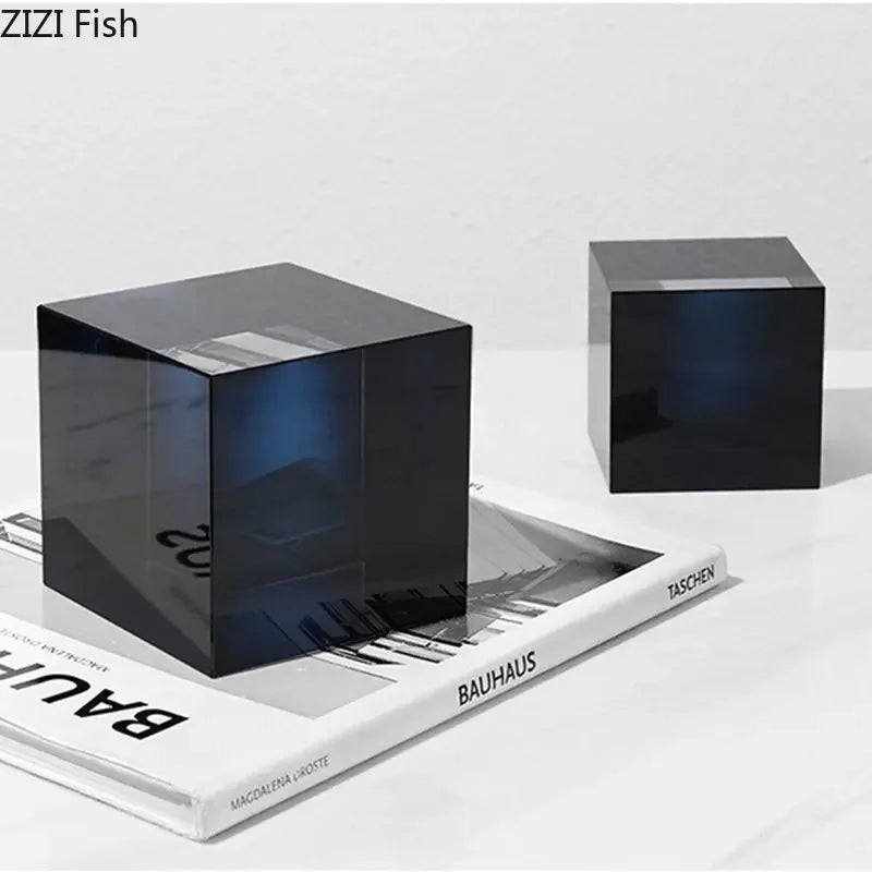DecorBites™ Adornos de Cubo de Cristal Escultura de Vidrio Transparente Decoración de Escritorio Cuadrado con Grada Geométrica