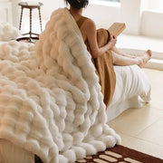 Manta de Invierno de Piel Sintética Falsa Luxe™ Decorbites: Calidez y Comodidad Premium para Cama o Sofá