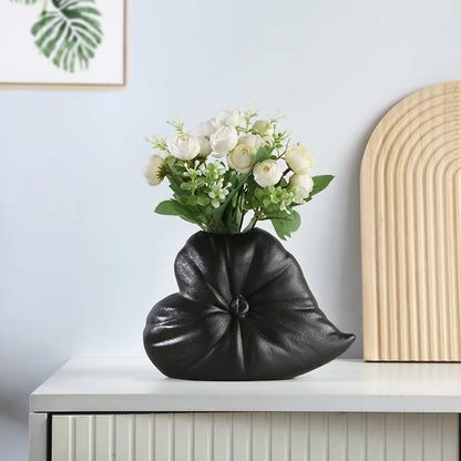 DecorBites™ Fluffy Heart Vase: Ceramic Handicraft Home Decor Accessory