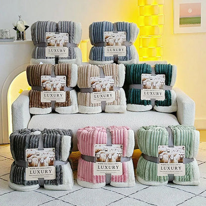 Manta de felpa de lana de cordero DecorBites™ para adultos: suave, gruesa, chal acanalado multiusos