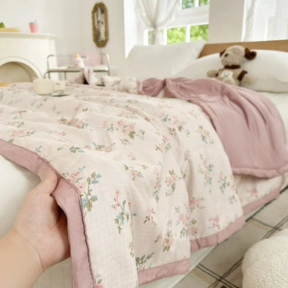 DecorBites™ Cartoon Bear Printed Summer Quilt Lightweight Soft Cooling Blanket