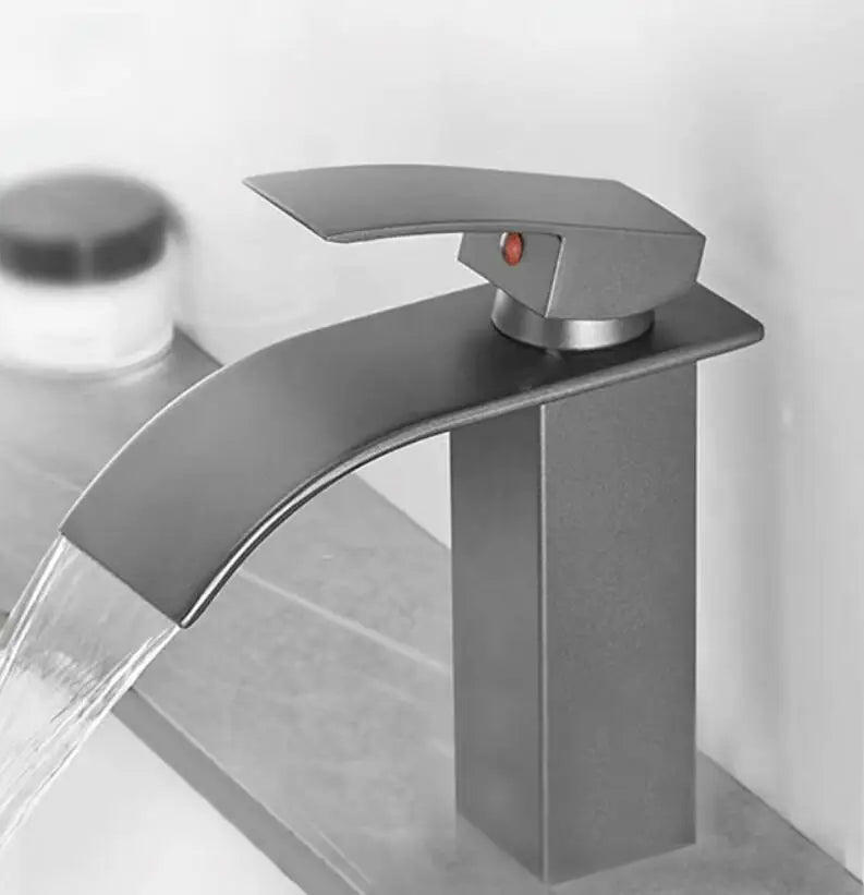 Grifo de baño oro rosa de latón Decorbites™: Mezclador de cascada para lavabo