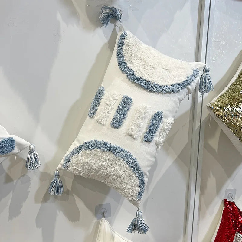 Fundas de almohada DecorBites™ con bordado geométrico de rombos - Azul y blanco con flecos, 45x45/30x50 cm