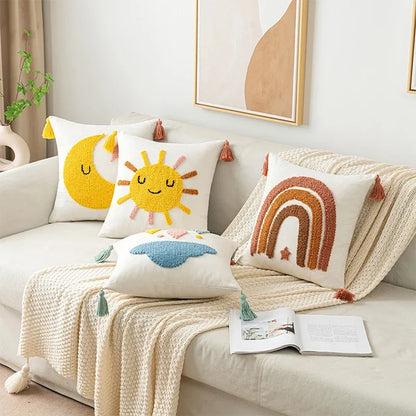 Funda de cojín bordada DecorBites™ Boho amarilla con arcoíris, estrella y luna, 45x45cm con borlas