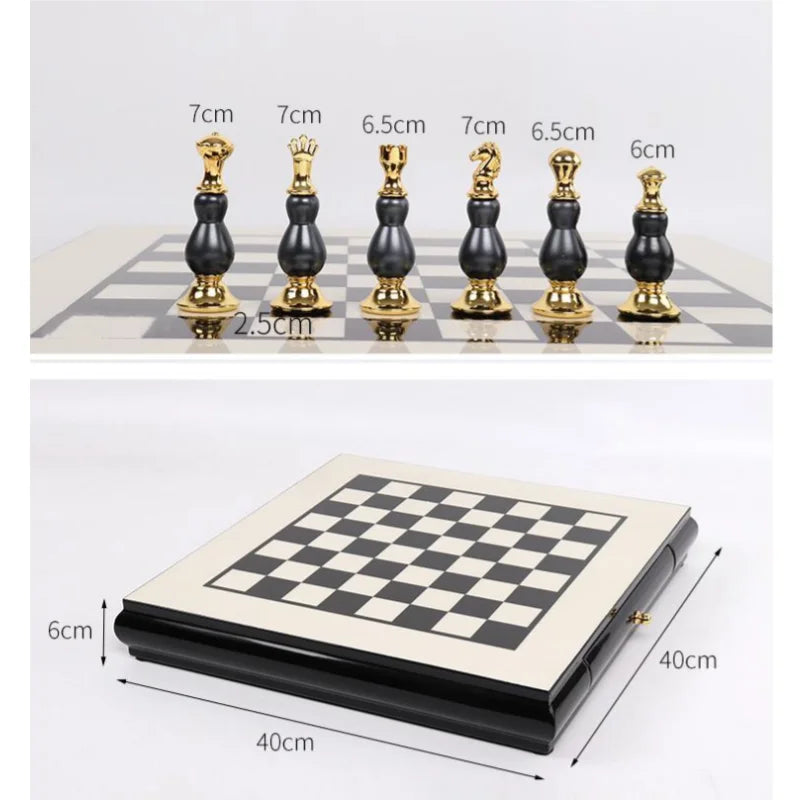DecorBites™ Handmade Wooden Chess Set with Zinc Alloy King & Queen - Plaid Design